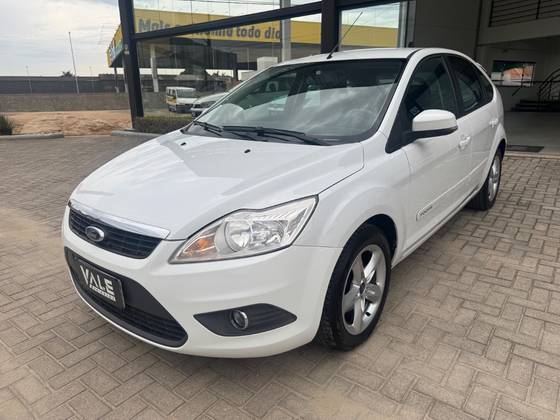 FORD FOCUS 1.6 GLX 16V FLEX 4P MANUAL